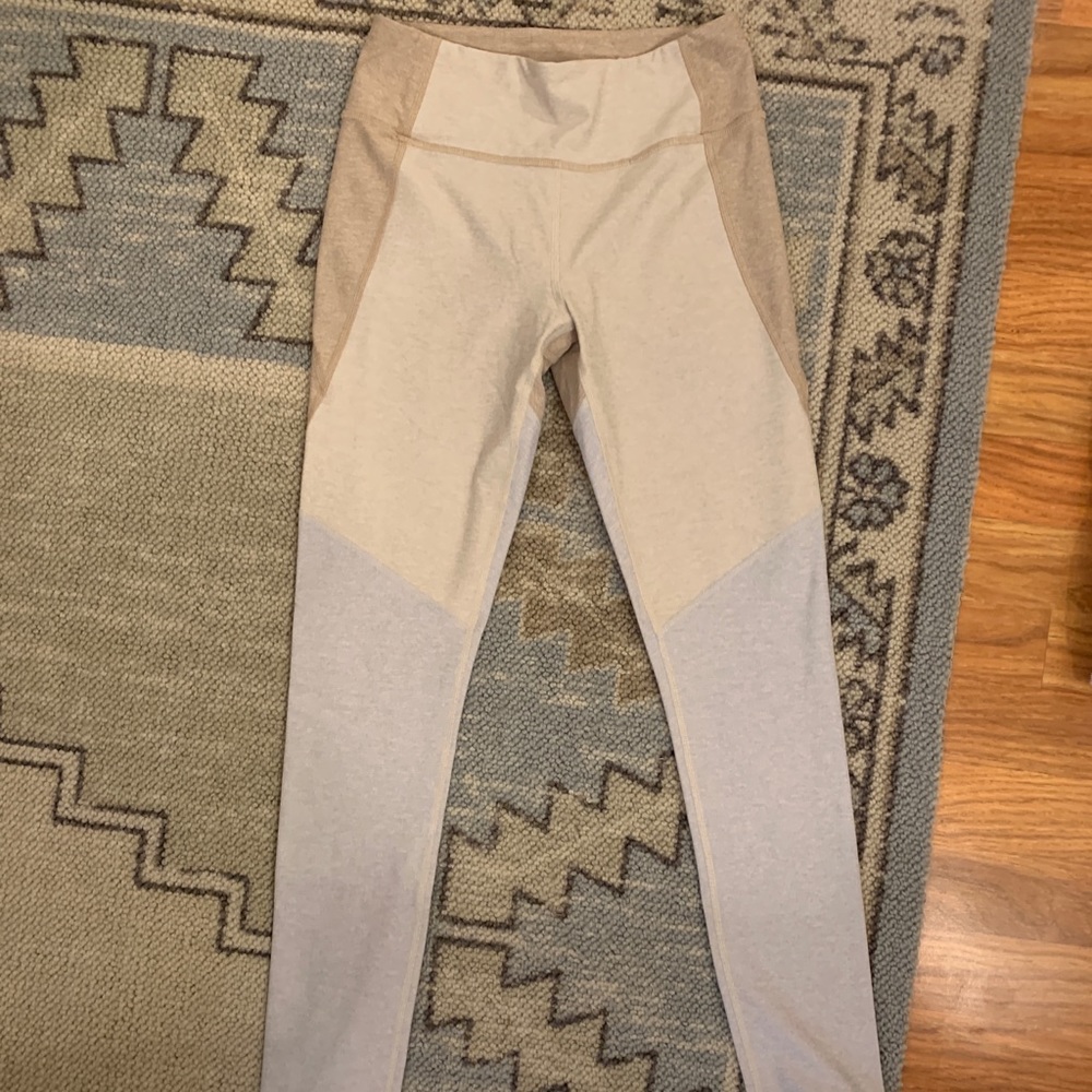 Outdoor Voices 7/8 Tri Tone Warmup Legging